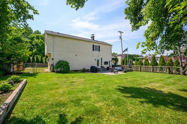 553 Beall Way, Sewickley, PA 15143