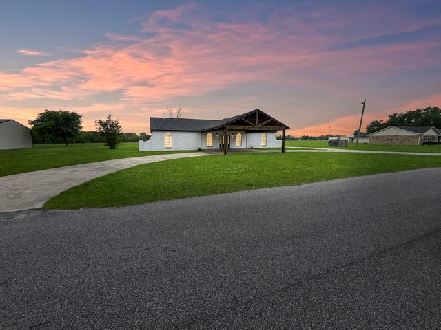2822 Wilson Dr, Lake Charles, LA 70607