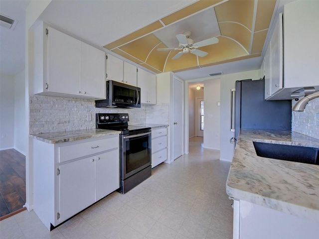 412 PINE TREE TERRACE, Venice, FL 34293
