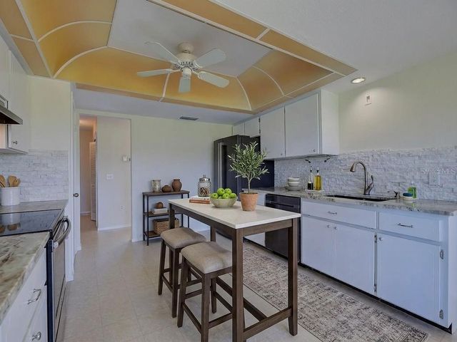 412 PINE TREE TERRACE, Venice, FL 34293