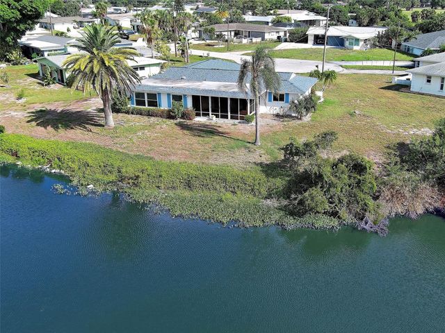 412 PINE TREE TERRACE, Venice, FL 34293