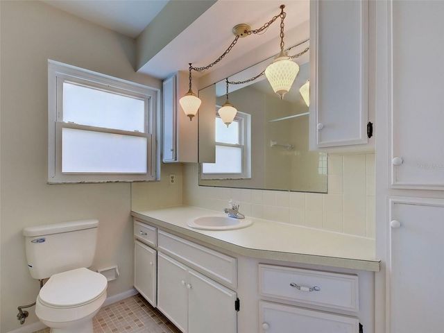 412 PINE TREE TERRACE, Venice, FL 34293