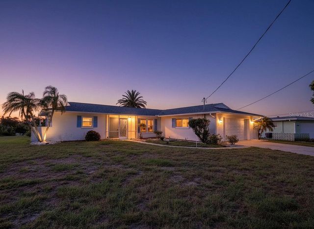 412 PINE TREE TERRACE, Venice, FL 34293