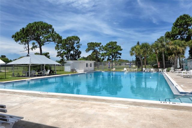 412 PINE TREE TERRACE, Venice, FL 34293