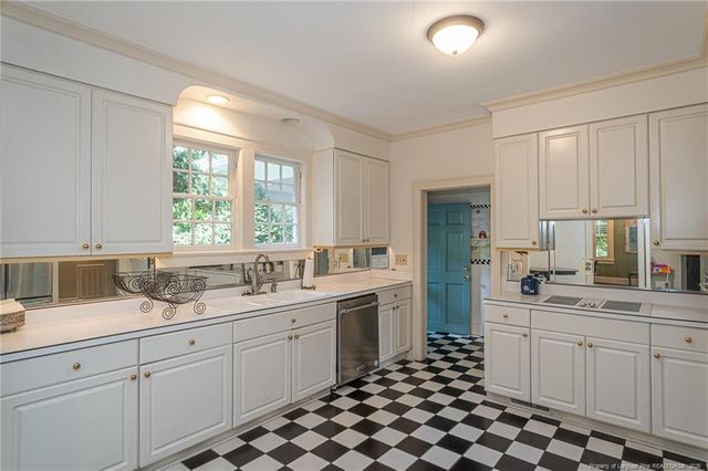 121 Stedman Street, Fayetteville, NC 28305