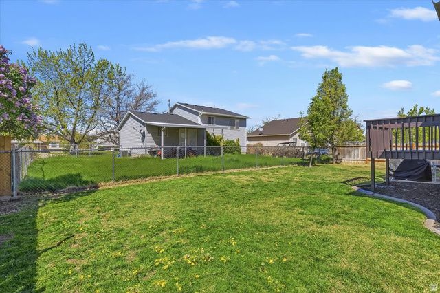 5793 S 4025 W, Roy, UT 84067