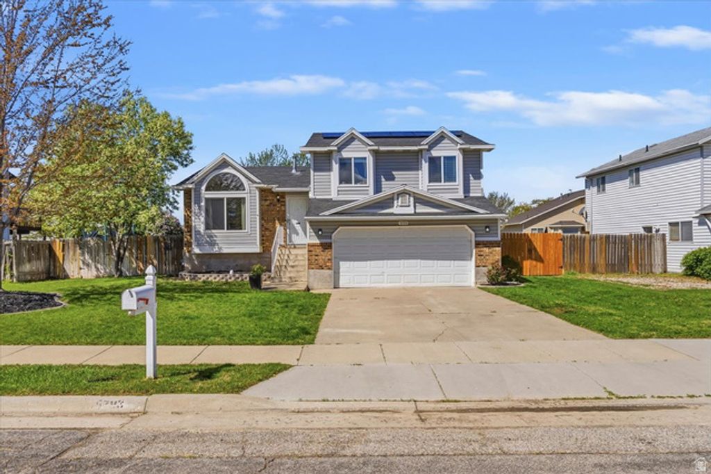 5793 S 4025 W, Roy, UT 84067