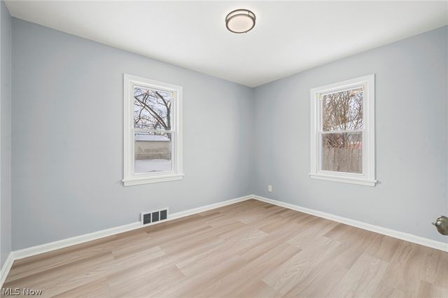 19608 Kings Highway, Warrensville Heights, OH 44122