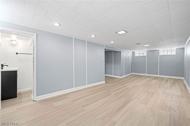 19608 Kings Highway, Warrensville Heights, OH 44122