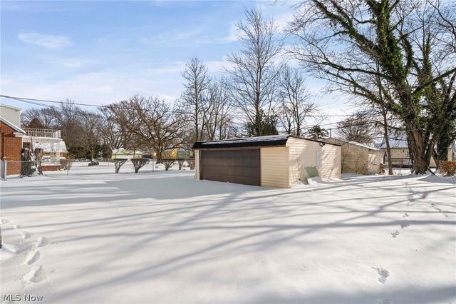 19608 Kings Highway, Warrensville Heights, OH 44122