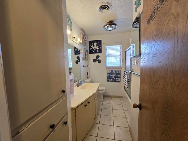 101 W Ollie Street, Floydada, TX 79235