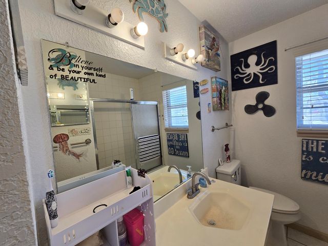 101 W Ollie Street, Floydada, TX 79235