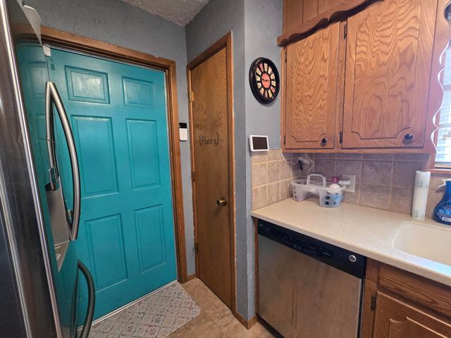 101 W Ollie Street, Floydada, TX 79235