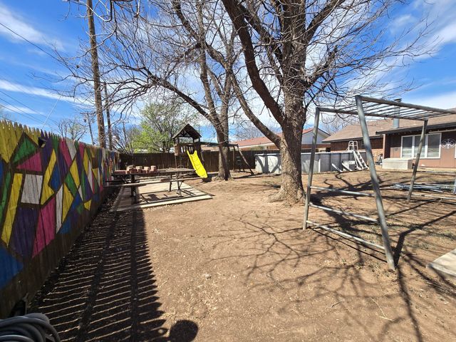 101 W Ollie Street, Floydada, TX 79235