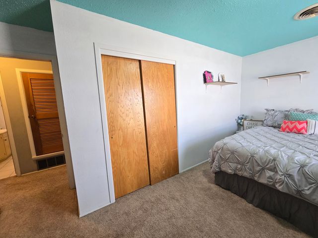 101 W Ollie Street, Floydada, TX 79235