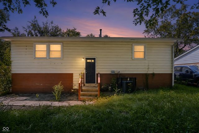 3925 Kivet Court, Indianapolis, IN 46235