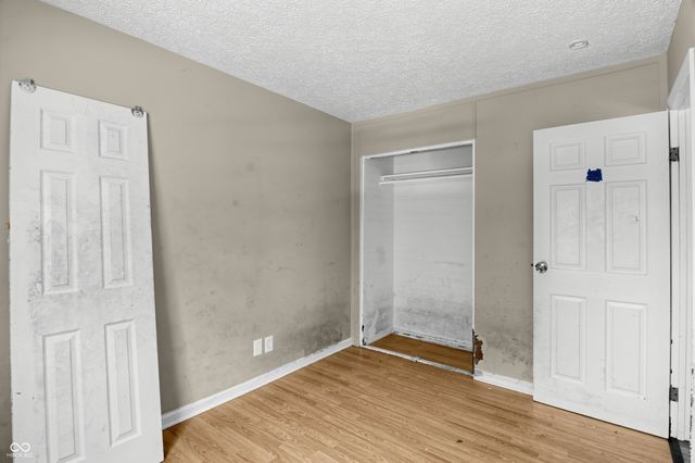 3925 Kivet Court, Indianapolis, IN 46235