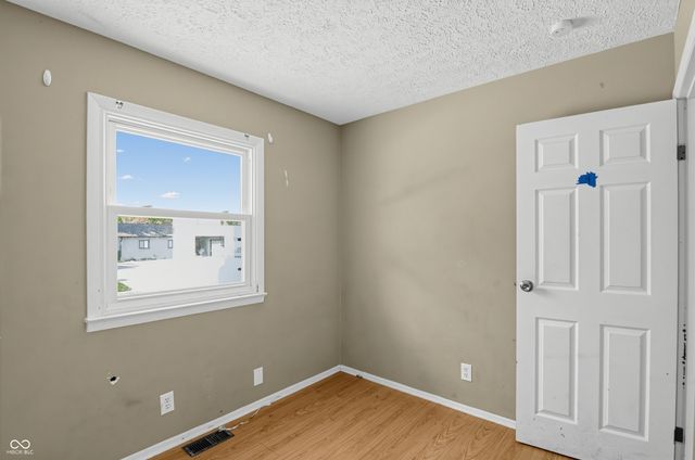 3925 Kivet Court, Indianapolis, IN 46235