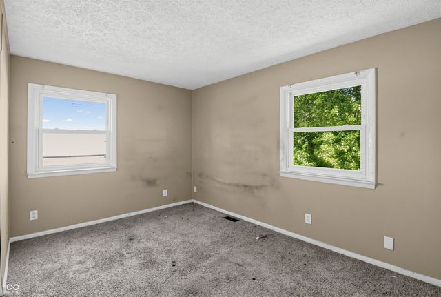 3925 Kivet Court, Indianapolis, IN 46235
