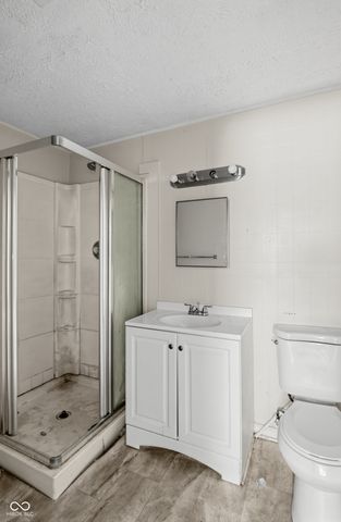 3925 Kivet Court, Indianapolis, IN 46235