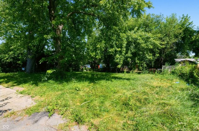 3925 Kivet Court, Indianapolis, IN 46235