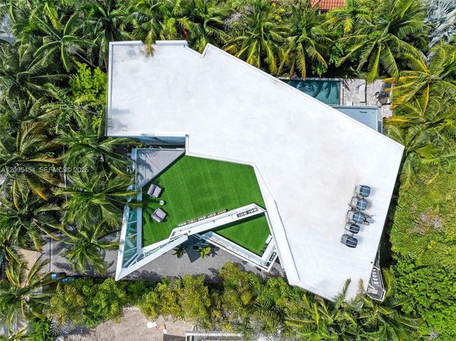 480 Ocean Boulevard, Golden Beach, FL 33160