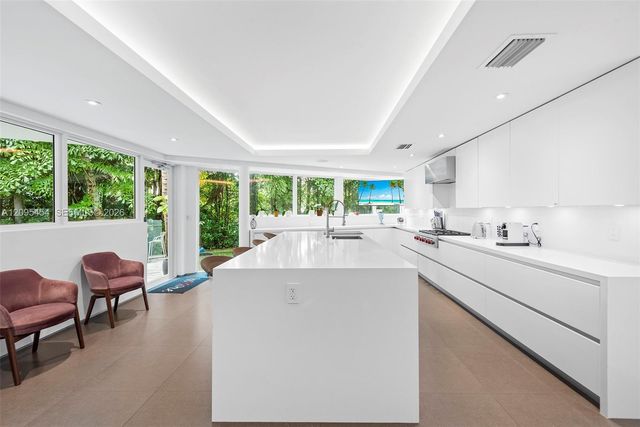 480 Ocean Boulevard, Golden Beach, FL 33160