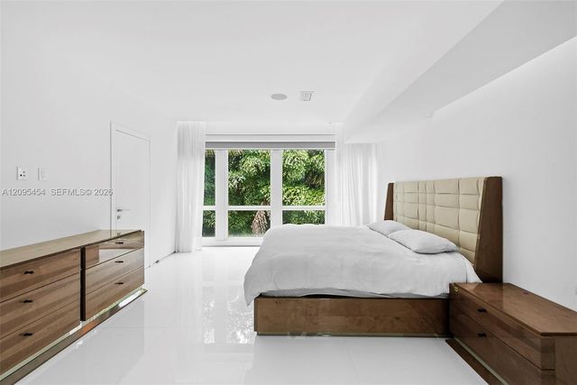 480 Ocean Boulevard, Golden Beach, FL 33160