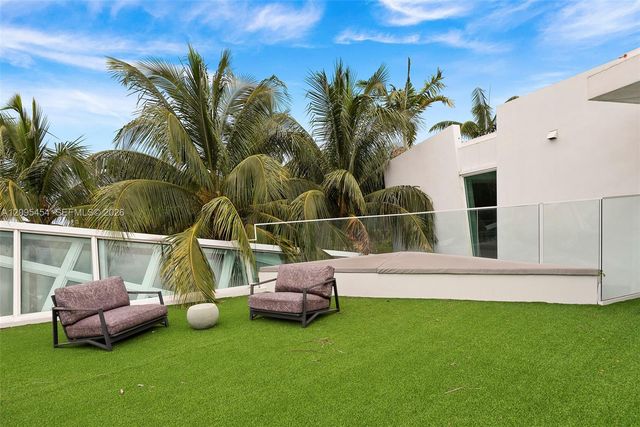 480 Ocean Boulevard, Golden Beach, FL 33160