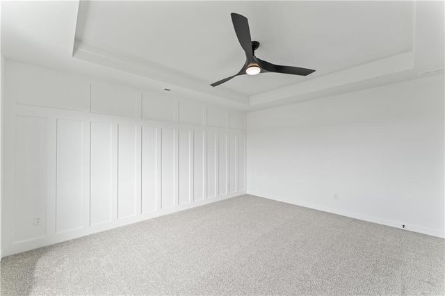 2004 SE Oak Ridge Drive, Oak Grove, MO 64075