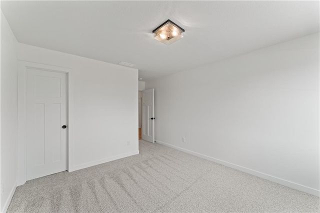 2004 SE Oak Ridge Drive, Oak Grove, MO 64075