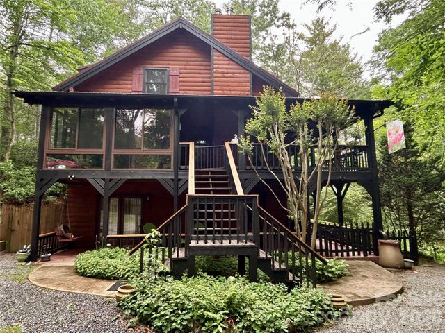 696 Top Of The Mountain Road, Hendersonville, NC 28739
