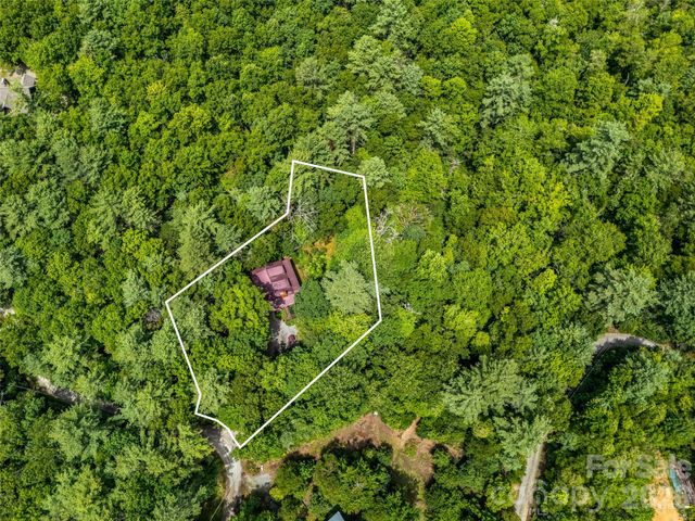 696 Top Of The Mountain Road, Hendersonville, NC 28739