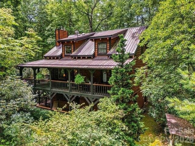 696 Top Of The Mountain Road, Hendersonville, NC 28739