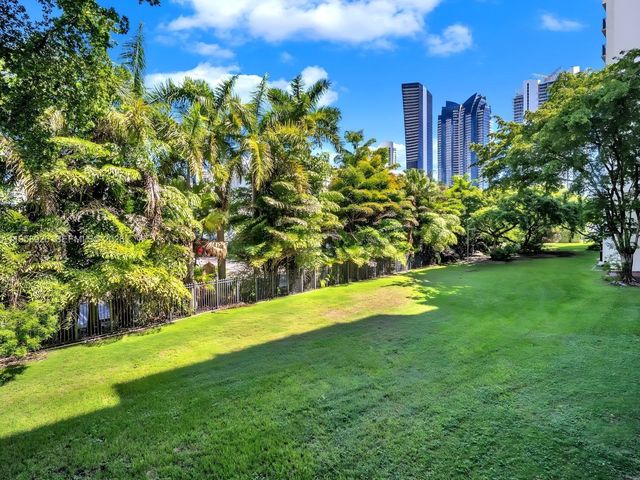 17021 N Bay Road 706, Sunny Isles Beach, FL 33160