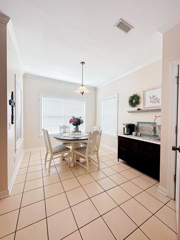 123 Lakeside Drive, Dothan, AL 36301