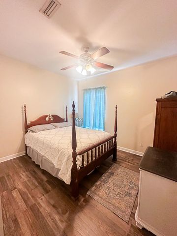 123 Lakeside Drive, Dothan, AL 36301
