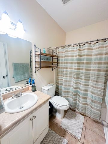 123 Lakeside Drive, Dothan, AL 36301