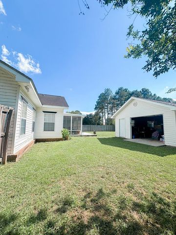 123 Lakeside Drive, Dothan, AL 36301