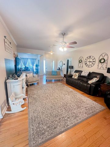 123 Lakeside Drive, Dothan, AL 36301