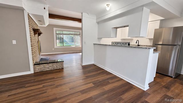 51056 Fairlane Drive, Utica, MI 48316