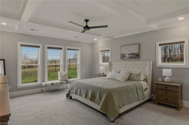 1076 Wood Duck Lane, Winston-salem, NC 27106