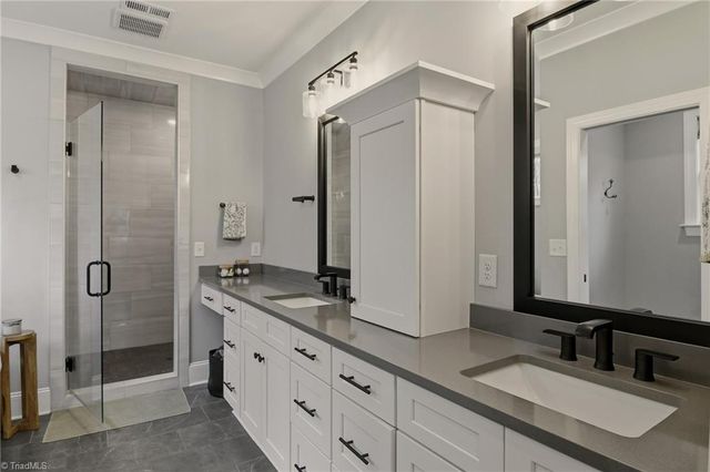 1076 Wood Duck Lane, Winston-salem, NC 27106