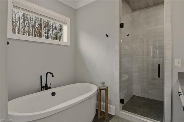 1076 Wood Duck Lane, Winston-salem, NC 27106