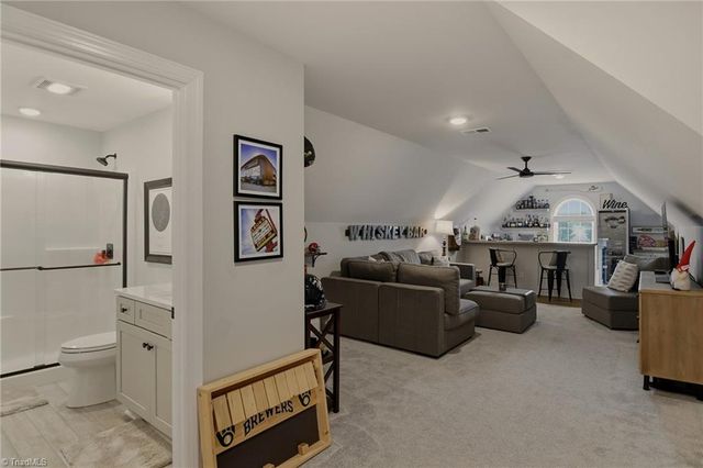 1076 Wood Duck Lane, Winston-salem, NC 27106