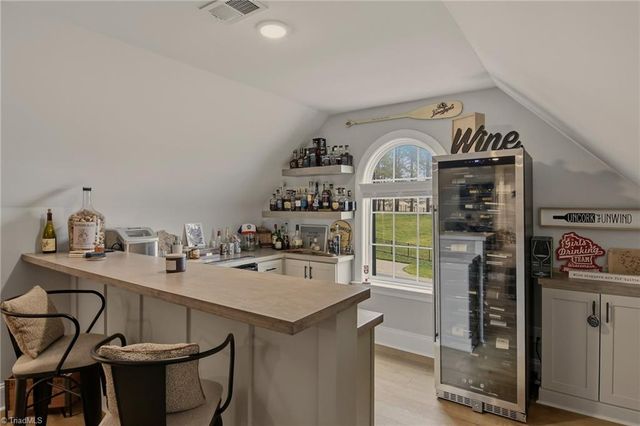 1076 Wood Duck Lane, Winston-salem, NC 27106