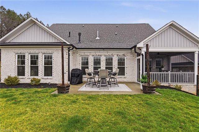 1076 Wood Duck Lane, Winston-salem, NC 27106