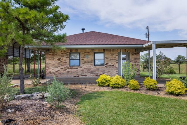 8993 E Osr, Hearne, TX 77859