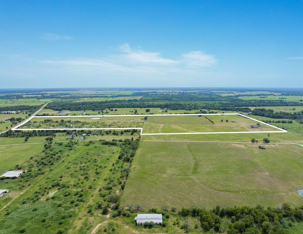 8993 E Osr, Hearne, TX 77859