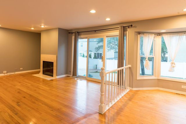 901 Providence Lane, Buffalo Grove, IL 60089